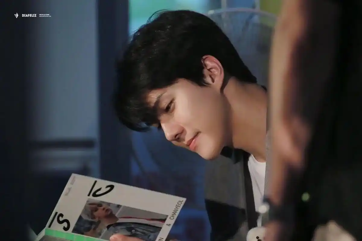 吴世勋高清头像壁纸#吴世勋#吴世勋头像壁纸"你说隔着屏幕都能 - 抖音