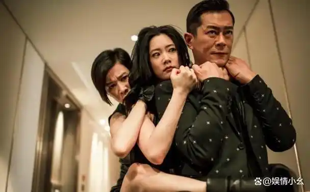 即便你没看过肖央的《情圣》,你也一定见过以下这些经典场景.