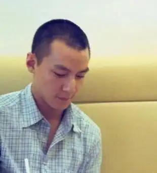 是 a target="_blank" href="/item/寸头/5937323" data-lemmaid="