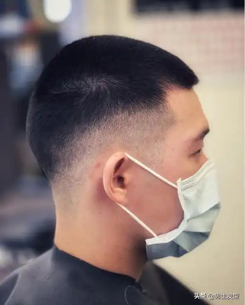 男生国字脸适合什么发型_潮流发型推荐