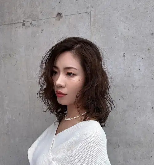 简单又好看的发型 #烫发