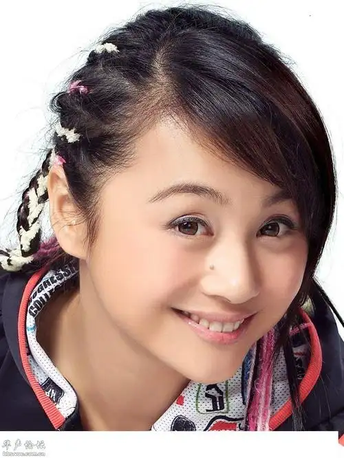 知名主持人曹颖