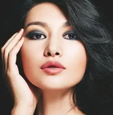 时尚妆容图片 职业女性妆容