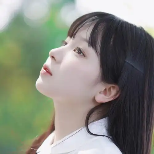 网易云热评爷爷是村里唯一上过大学的人他娶了奶奶但很多人都认为