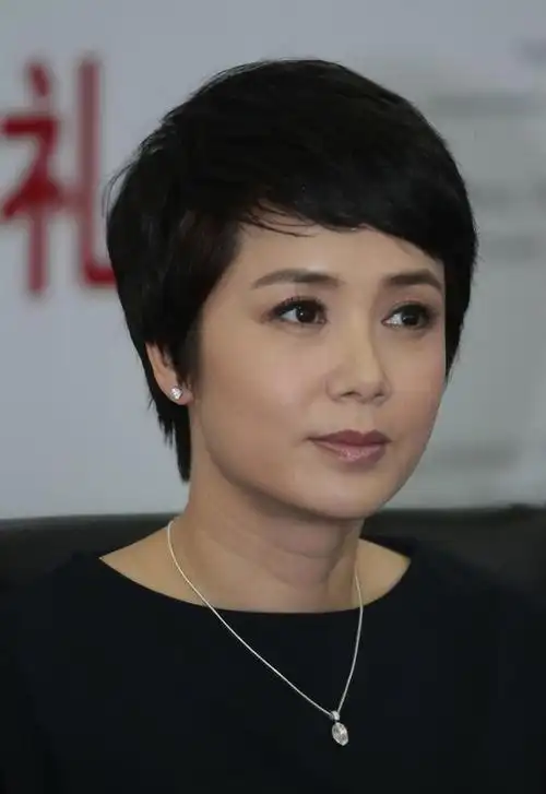 56岁"晚节不保",这一次,名和利救不了"自毁前程"的蒋雯丽