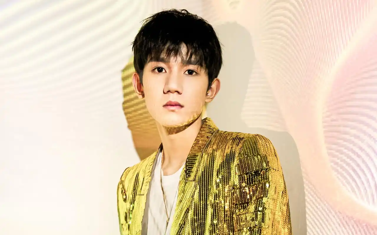 tfboys王源六周年图片桌面壁纸