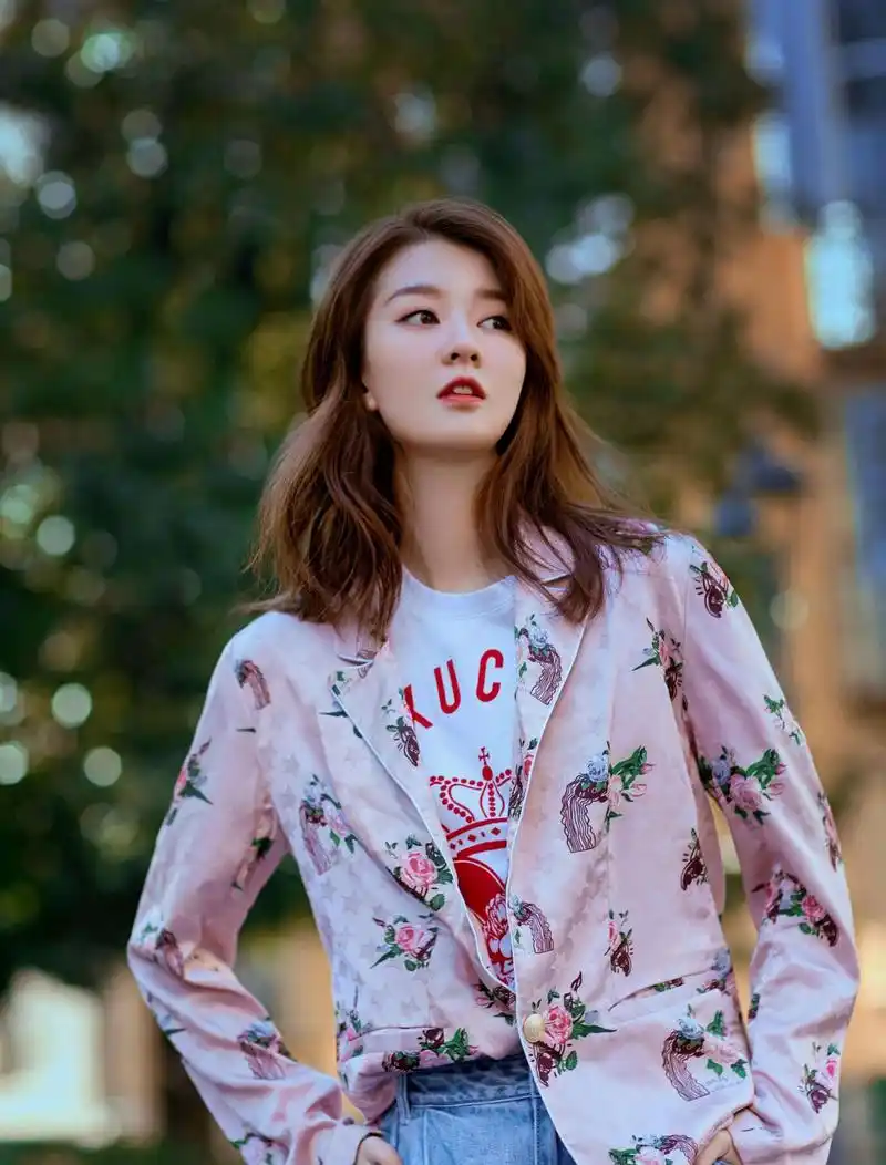 人美不火系列壁纸 乔欣5