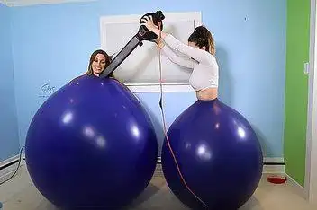 胸的神器01:07来源:搜狐视频发布时间:2015-06-15diy巨乳气球初体验