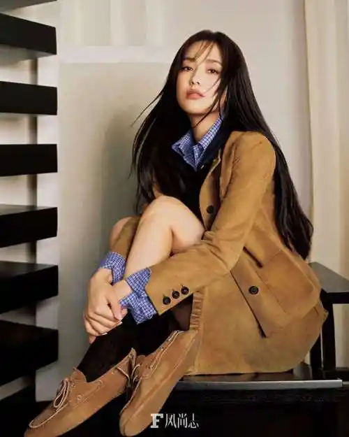 佟丽娅风尚志四月刊封面##佟丽娅美拉德造型##时尚新封面