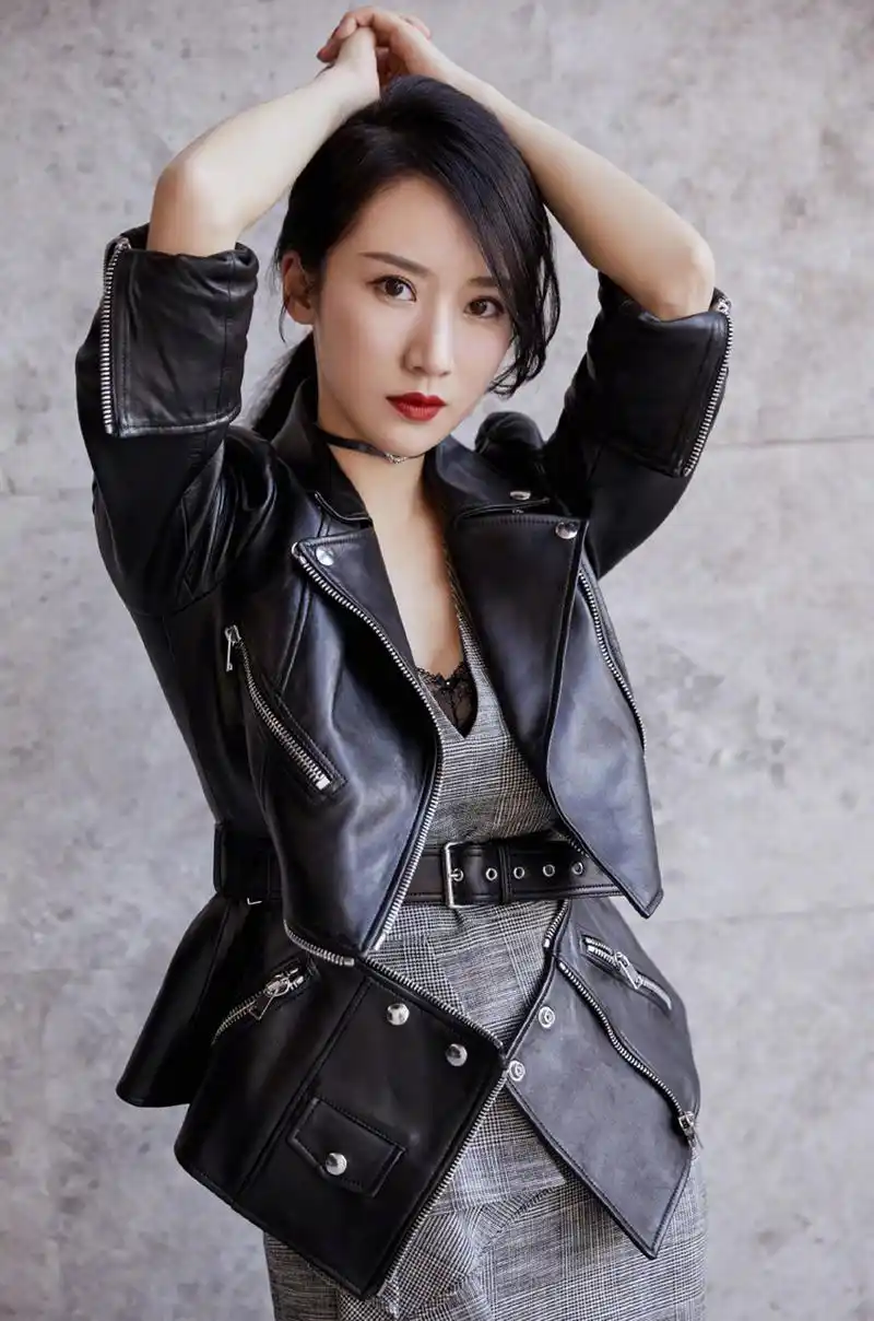 明星壁纸分享—李念