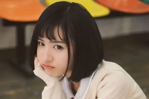 2020年高中女学生短头发造型图片调皮呆萌的女生短发,额头上方齐刘海