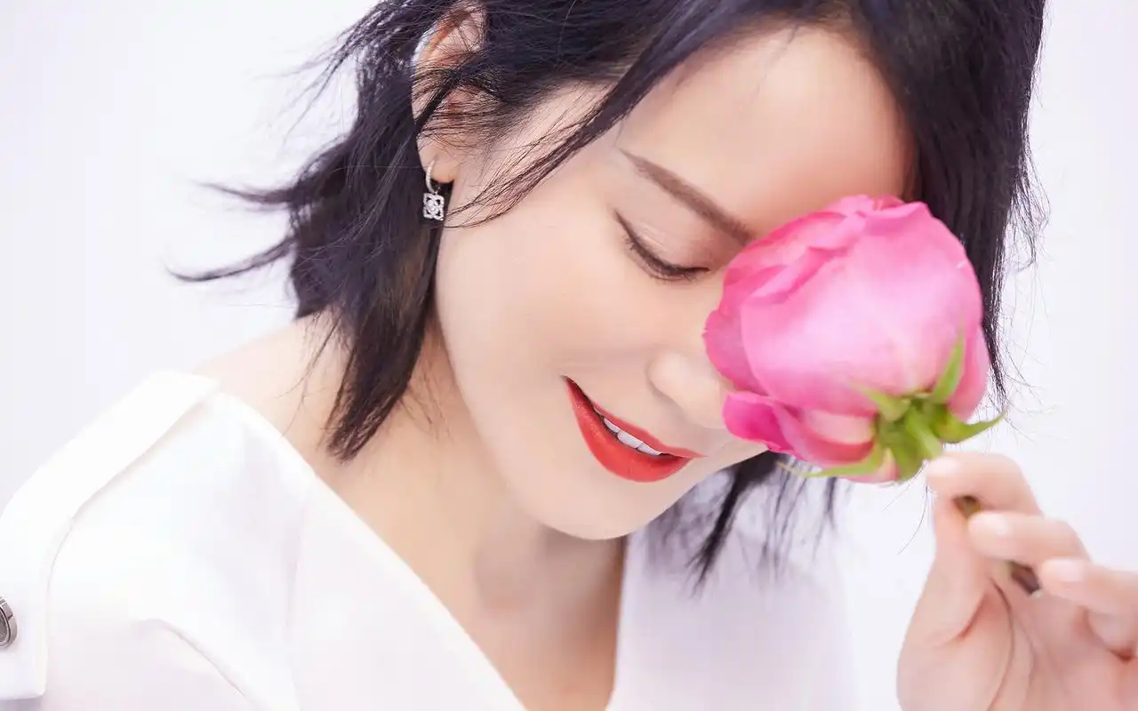 俞飞鸿性感优雅写真桌面壁纸高清大图预览1920x1200_大陆明星下载_美