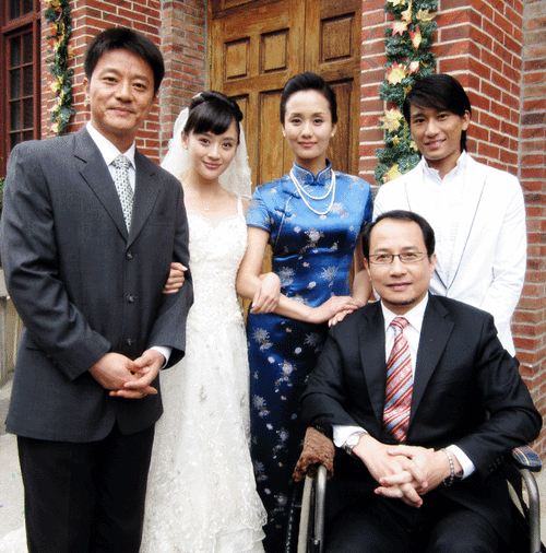 p>李颖,1966年4月15日出生于上海市,中国内地女演员.