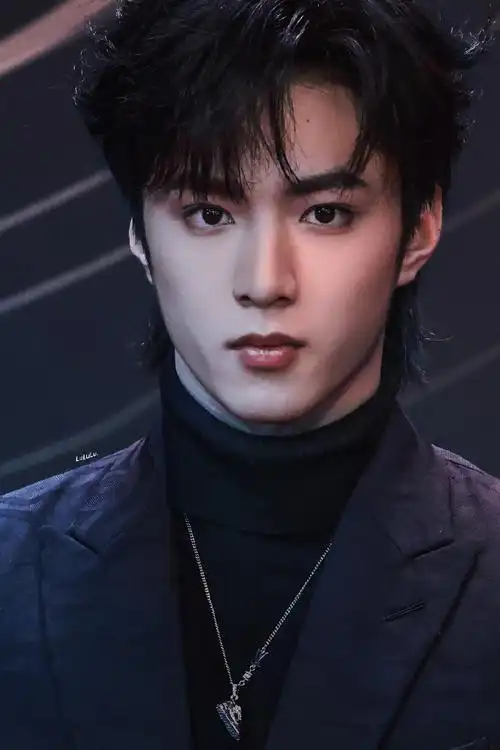 刘耀文耀启迎新岁##新生代演员刘耀文