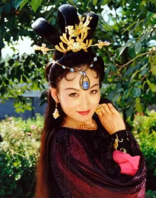 86版西游记未拍剧情蟒蛇精抢唐僧成亲猪八戒拱开稀柿同