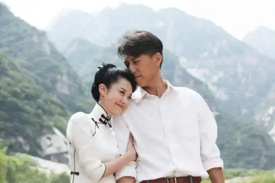 许晴靳东甜蜜瞬间