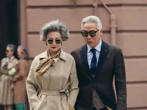 为什么不建议中老年人染发?染发店不外放的秘密,后悔现在才知道