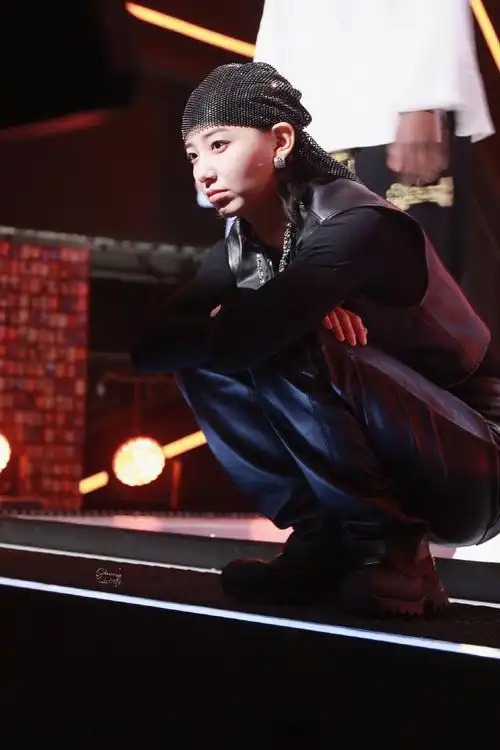 了不起舞社##李斯丹妮用krump打开豫剧##舞社2主理人初舞台大秀##了