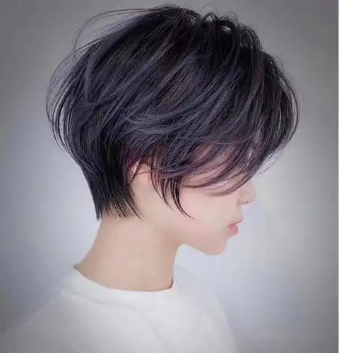 1,定位烫是一种比较友好的烫发,可以根据自己的喜好和脸型烫发,看起来