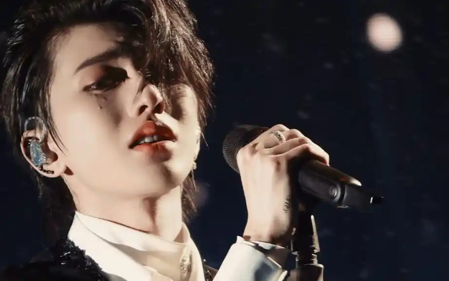 蔡徐坤到底怎么做到哭得这么好看的啊教教我