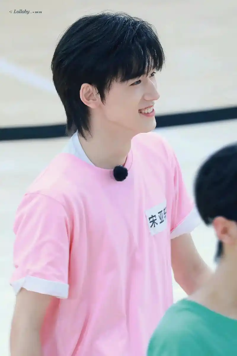 可爱靓仔,这绝美神图,图片看水印处.#时代少年团宋亚轩 @d - 抖音