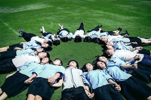 高逼格大学毕业照拍摄姿势大合集绝对干货