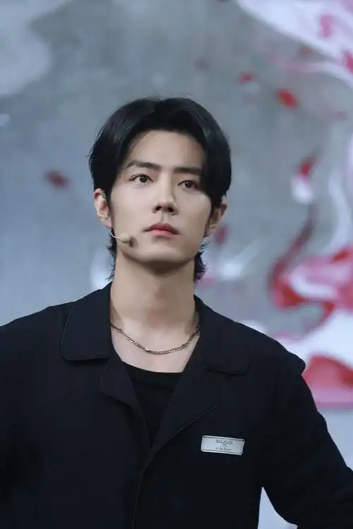 组图:肖战工作室持股人变更 经纪人王力威退股肖战工作室