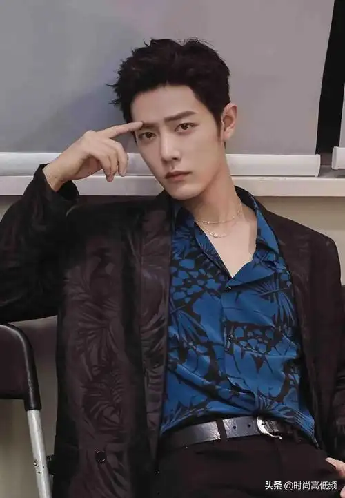 明星##娱乐聚焦##肖战##肖战获得2021全球最帅男演员第一名#特别擅鼢