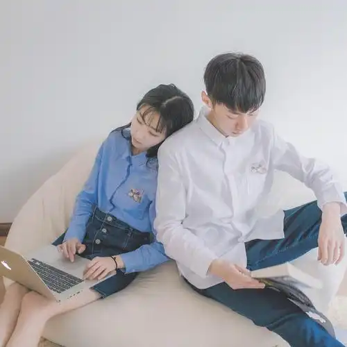 『森系 简约 情侣头像』「非原创 只是个小小的搬运工」他还没来 那我