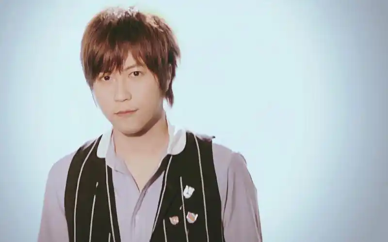 五月天阿信 真的会被陈信宏笑死哈哈哈哈 打游戏贱嗖嗖的