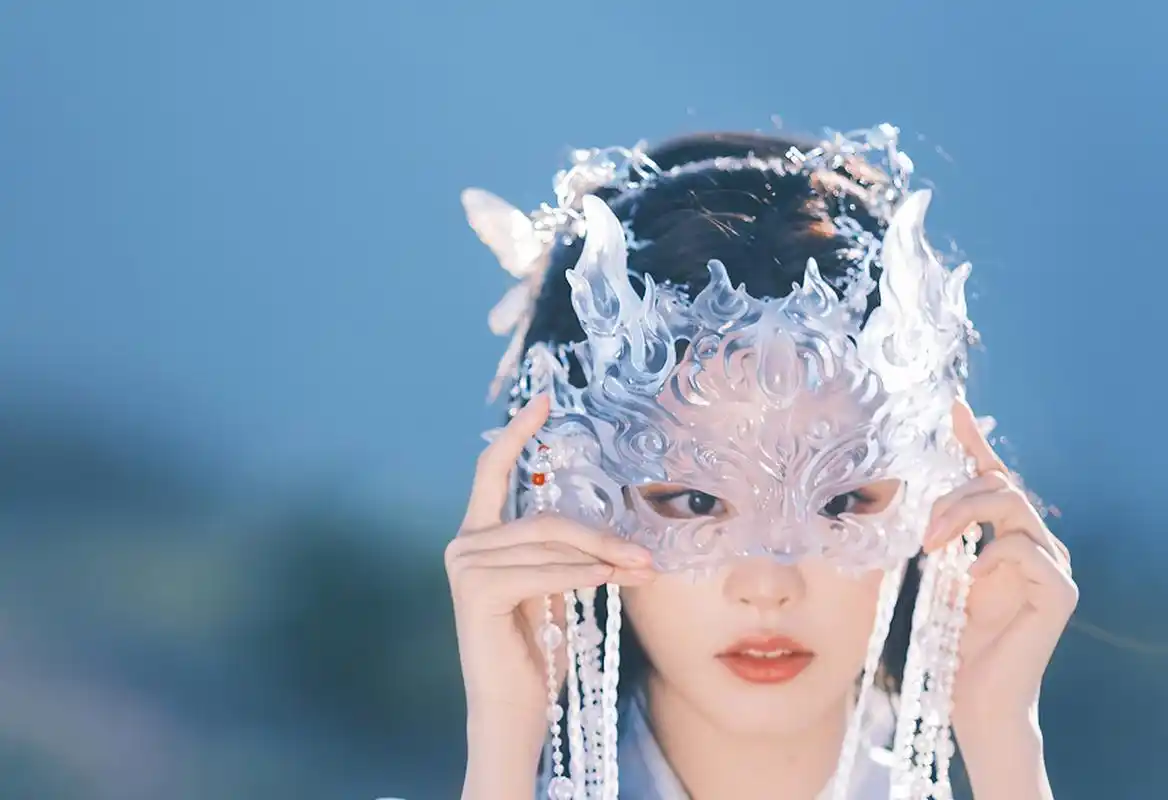 祝绪丹的最新古装造型,真的是又仙又美,真的好看,什么时候会有新的