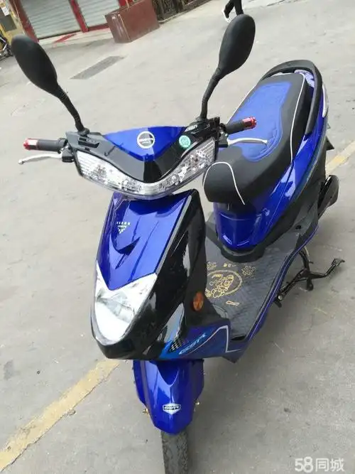 99成新迅鹰电动车急转