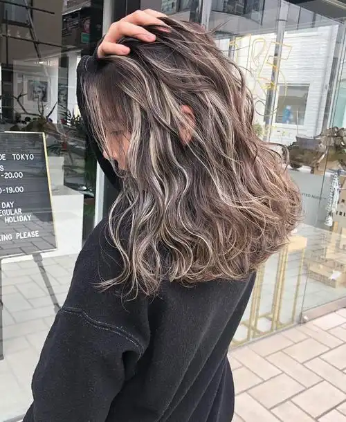 挑染什么颜色好看长发挑染几缕头发的图片大全