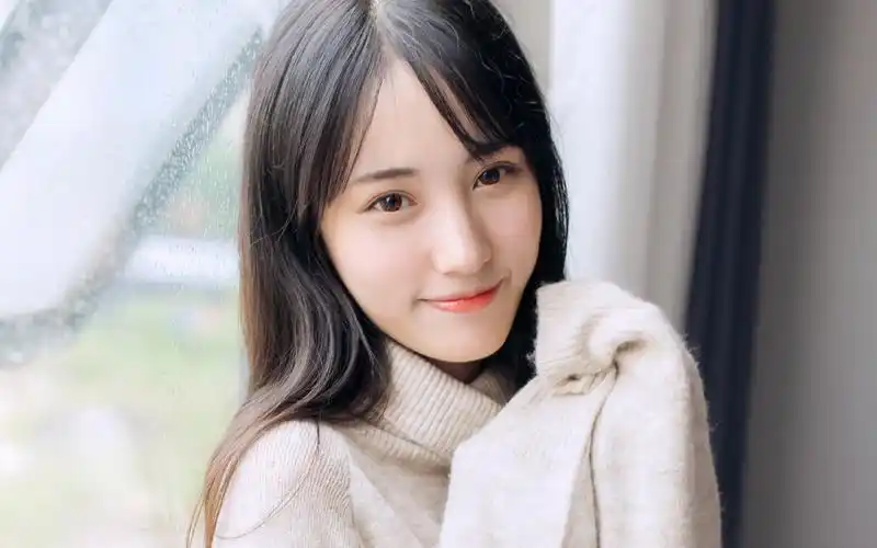 长发气质美女居家唯美文艺写真图片壁纸