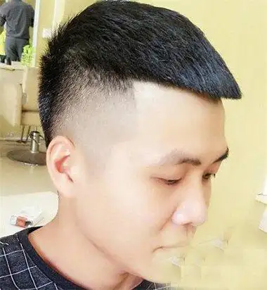 2019年男生剪帅酷风瓜子头发型 男士三清瓜子头炫出