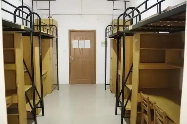 (含宿舍图片) 本科新生学生学习,生活校区:(荷花池校区),(瘦西湖校区)