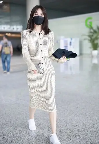 李菲儿|机场街拍