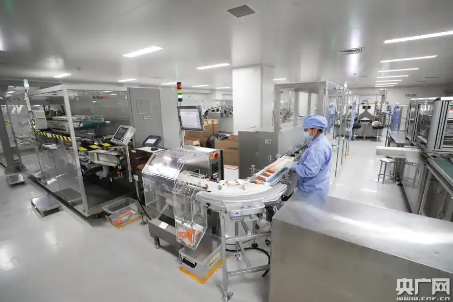 图集丨探访新冠疫苗生产车间 单日生产超40万支