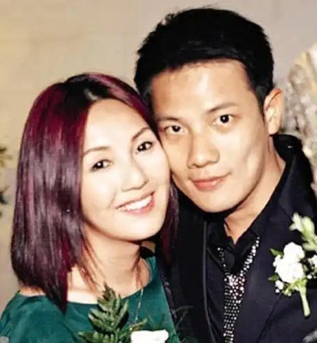 杨千嬅晒照庆祝与丁子高结婚14周年,一张温馨的合照惹人艳羡!