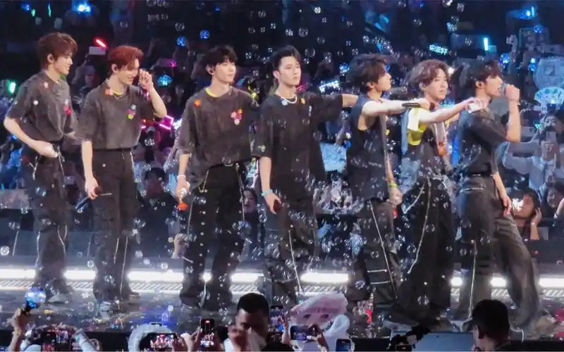 时代少年团11.18澳门演唱会《梦游记》舞台(时团小火车来喽～)