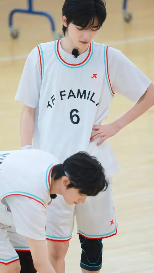 宋亚轩夏日运动会篮球壁纸