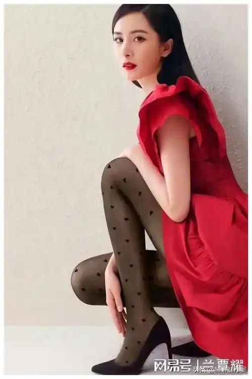 杨幂代言物料主题豹纹系列