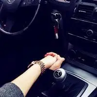 幸福的牵手情侣头像 牵着你的手一起走向爱情吧