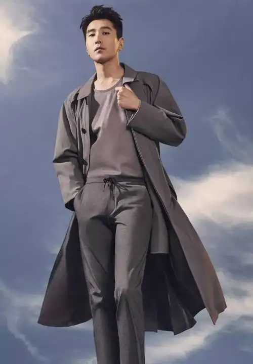 boss挑了一打男神做代言人,大中华区的品牌代言人这回是赵又廷.