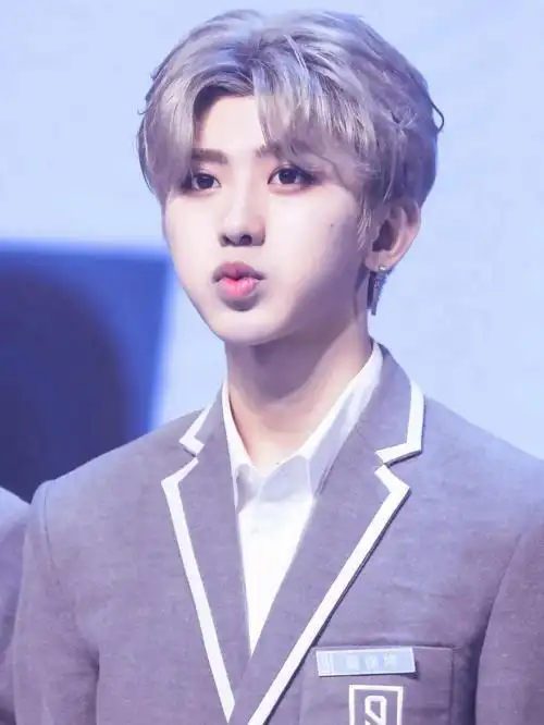 帅爆的男明星来啦你最喜欢谁