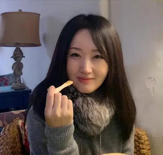杨钰莹前任赖文峰现状娶年龄差23岁小娇妻素颜照片赢过杨钰莹