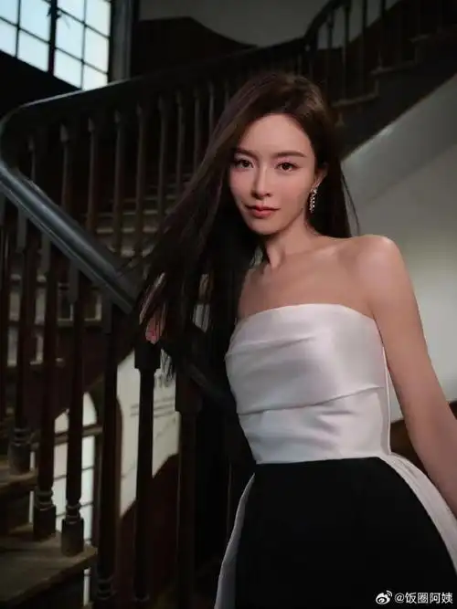 文咏珊裤装裙又美又飒#只想说一句文咏珊是酷神!