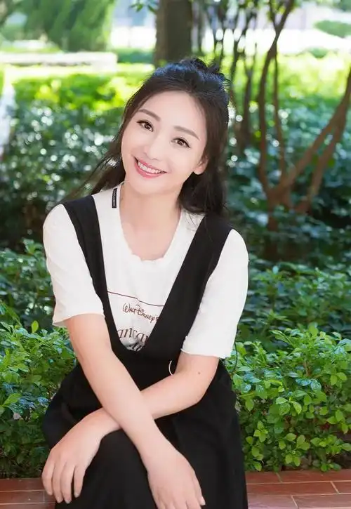 明星美图:性感美女柳岩壁纸写真 第26期