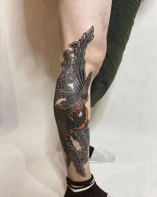 小腿凤凰纹身图片_腿部老传统纹身图案