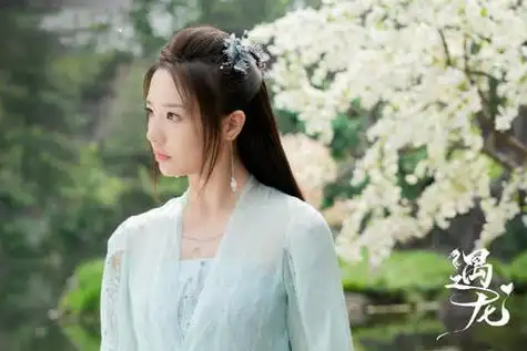 遇龙雪阡雪为什么要青青当婢女_遇龙青青被雪阡雪扣押当婢女_谋历史网